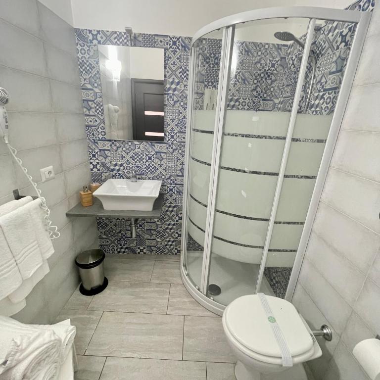 Vittoria Luxury Suite - Camera Tripla Superior con Vista Mare - 6