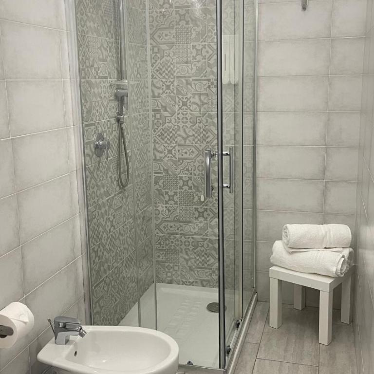 Vittoria Luxury Suite - Camera Quadrupla Comfort - 8