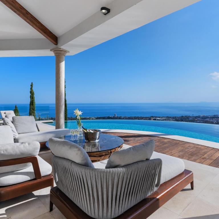Luxury Sea View Villa in Marbella - Villa - 5