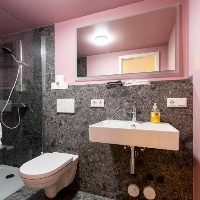 Zentrale Innenstadt-Wohnung - Studio 2 with Double Bed and Terrace - 7