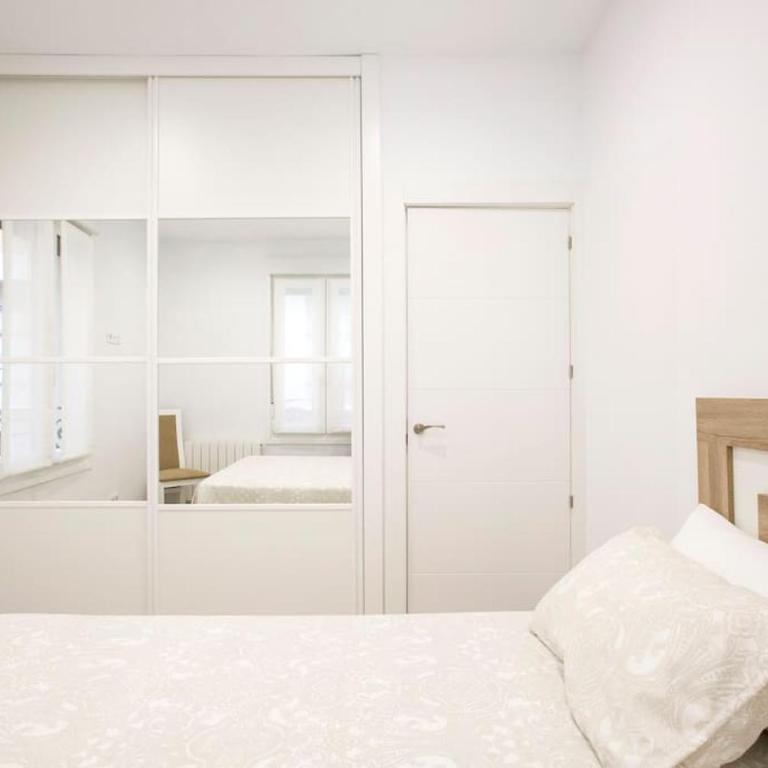 Piso en el centro de Bilbao, frente a la Alhóndiga - Apartamento de 2 dormitorios - 11