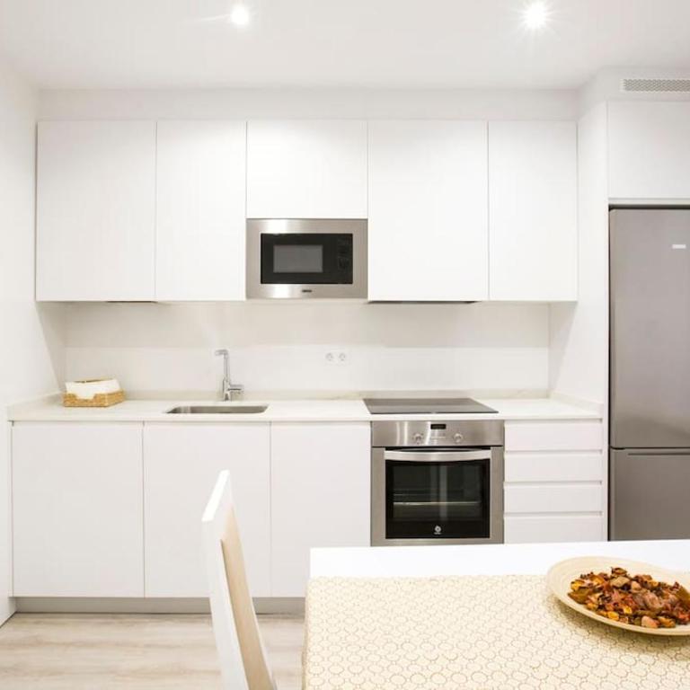 Piso en el centro de Bilbao, frente a la Alhóndiga - Apartamento de 2 dormitorios - 16
