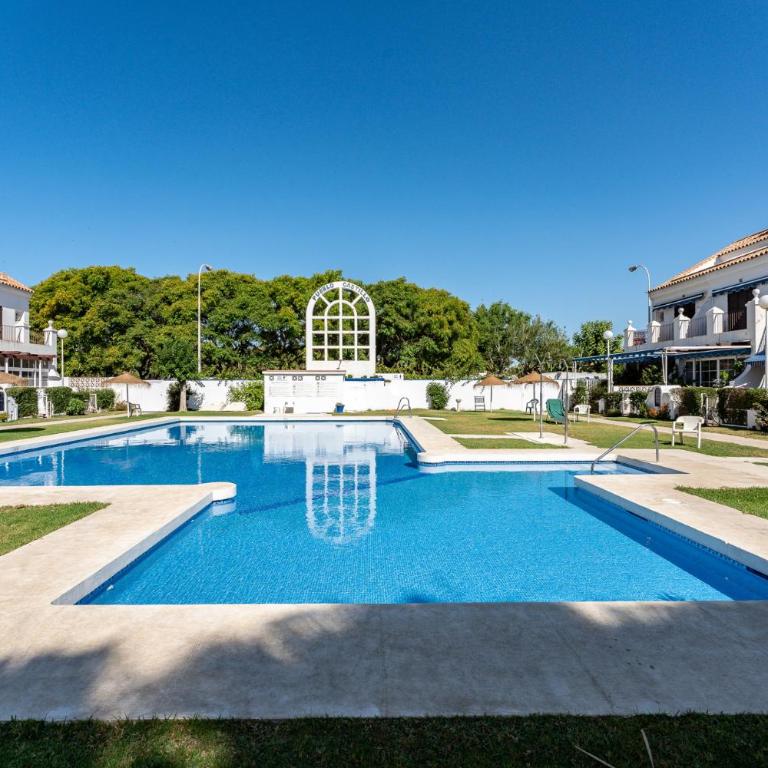 Beachside house Fuengirola - Three-Bedroom House - 37