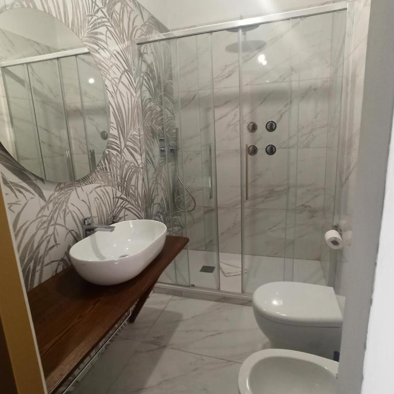 B&B Alle mura di San Giovanni - Camera Matrimoniale Deluxe con 1 Letto Supplementare - 6