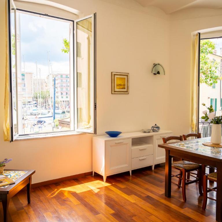 Luxury Savona - Crociere 1 Min Free WiFi - AC - Two-Bedroom Apartment - 3