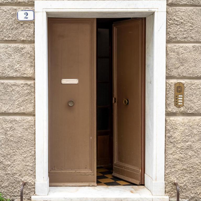 Luxury Savona - Crociere 1 Min Free WiFi - AC - Two-Bedroom Apartment - 27