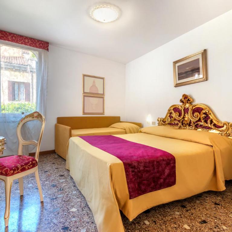 Hotel Casa Boccassini - Camera Tripla Classic - 6