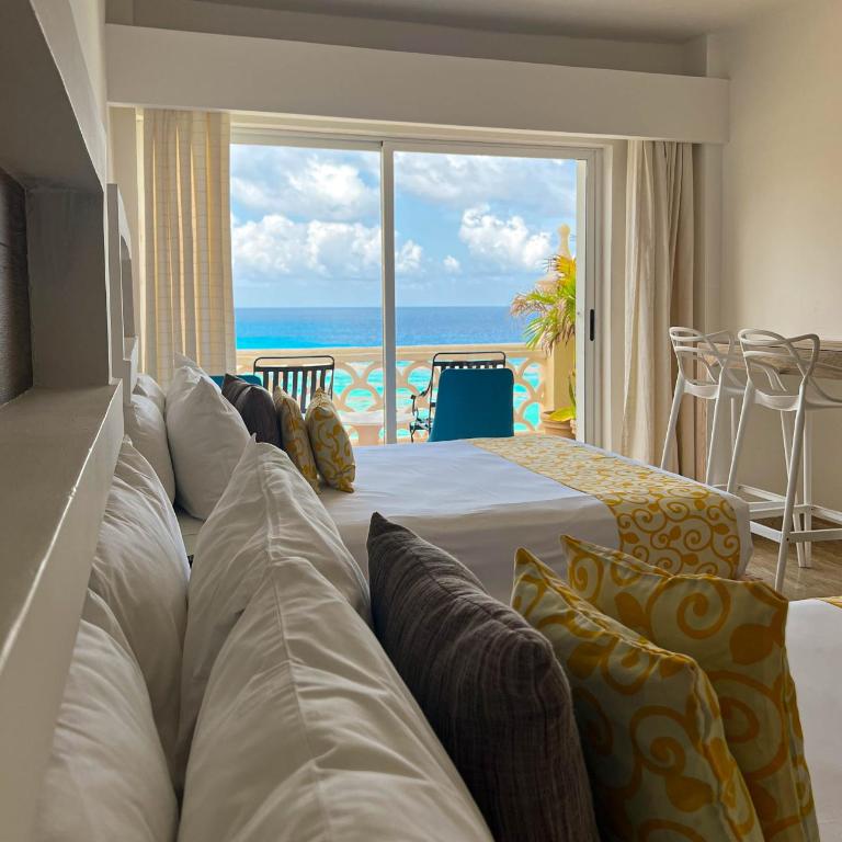 Beachside Apartments Cancun - Deluxe Apartment - 14