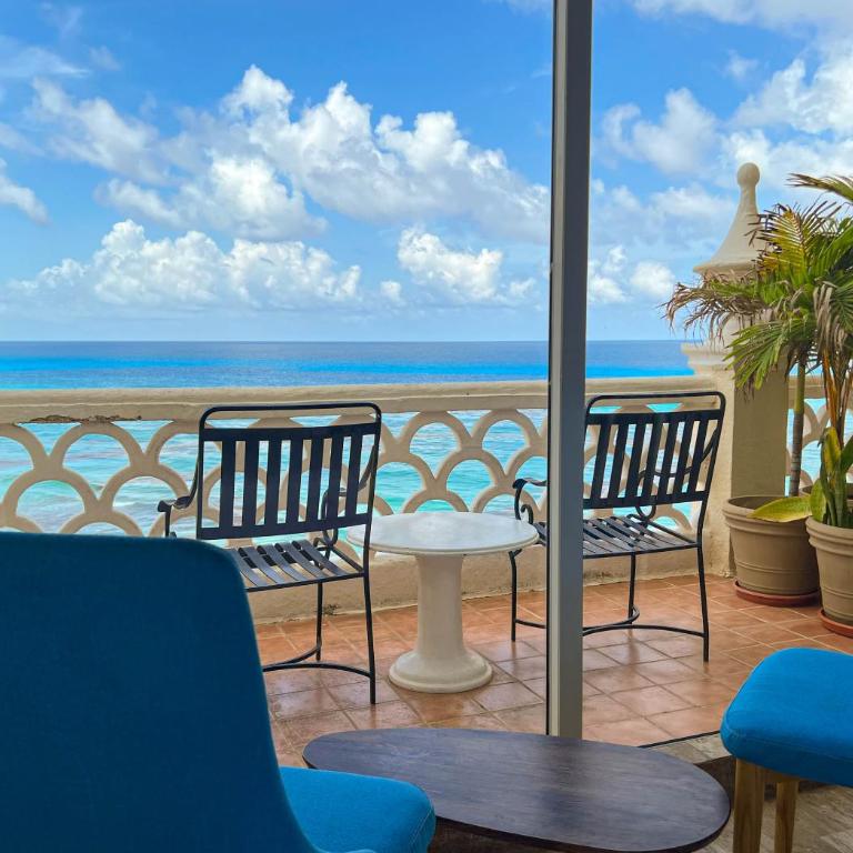 Beachside Apartments Cancun - Deluxe Apartment - 2