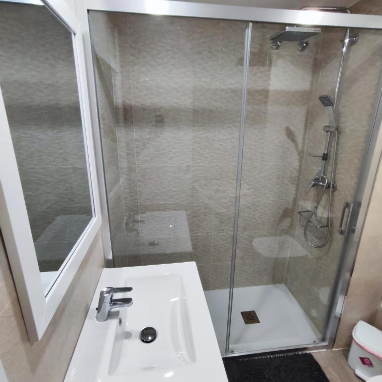 Apartamentos BENALBEACH - Family Suite - 5