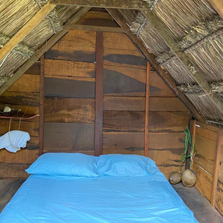 Cabañitas y Dorms - Habitación con cama grande y vistas al jardín - 1