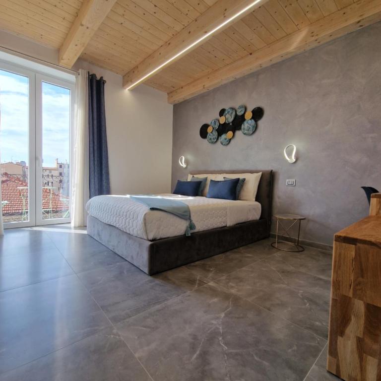 MARLA ROOMS - Camera King con Balcone - 7