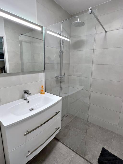 Carré d'or Studio 2 - Appartement 1 Chambre - 6