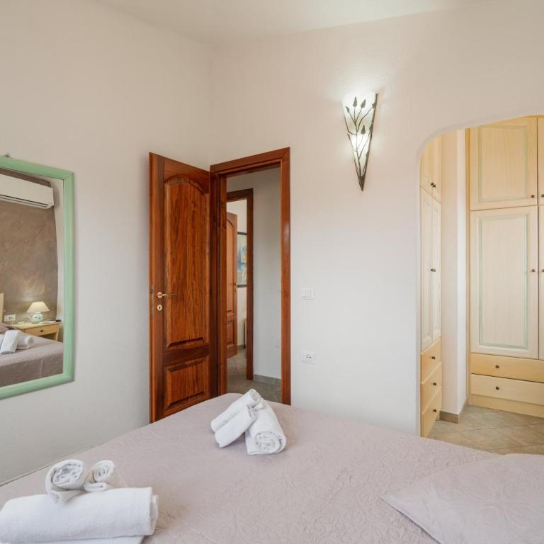 Rooms Tavolara - Camera Quadrupla con Balcone - 4