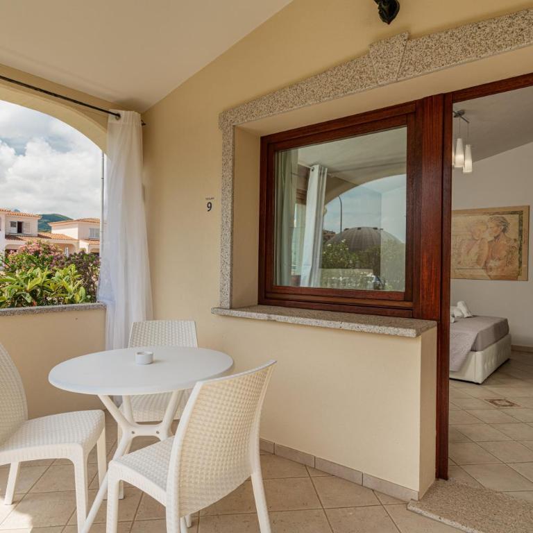 Rooms Tavolara - Camera Queen con Balcone - 14