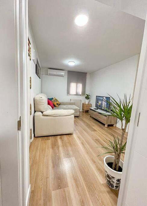 Apartamento - 9min Estadio METROPOLITANO - One-Bedroom Apartment - 28