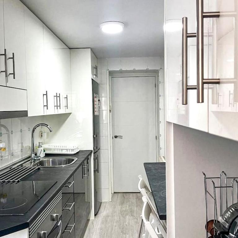 Apartamento - 9min Estadio METROPOLITANO - One-Bedroom Apartment - 35