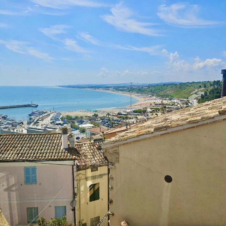 N266 - Numana, deliziosa casa in centro storico - Three-Bedroom Apartment with View - 25