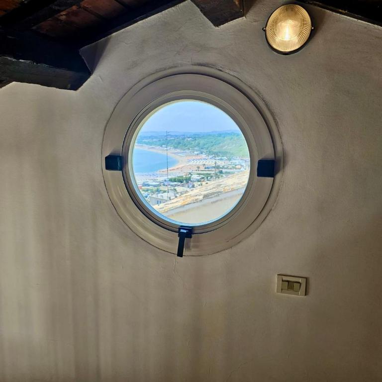 N266 - Numana, deliziosa casa in centro storico - Three-Bedroom Apartment with View - 24