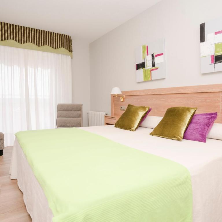 Hotel Caribe Sanxenxo - Habitación Doble con cama supletoria - 3
