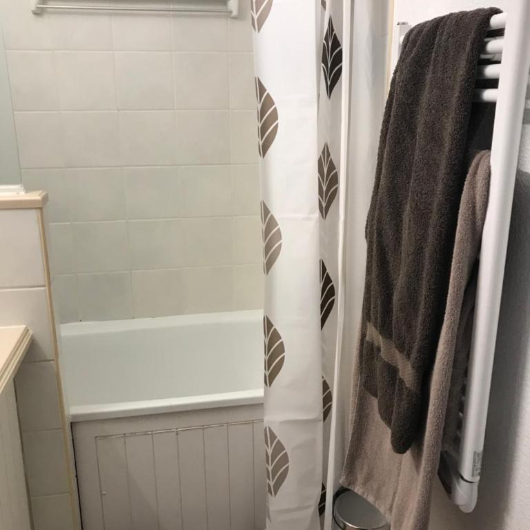 T2 front de mer piscine parking souterrain terrasse - Apartamento de 1 dormitorio - 20