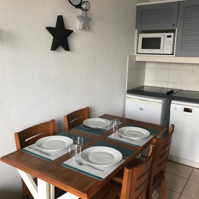T2 front de mer piscine parking souterrain terrasse - Apartamento de 1 dormitorio - 7