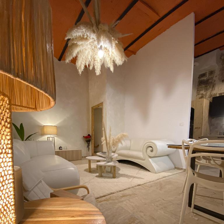 Pamp’Arles - Two-Bedroom Apartment - 3