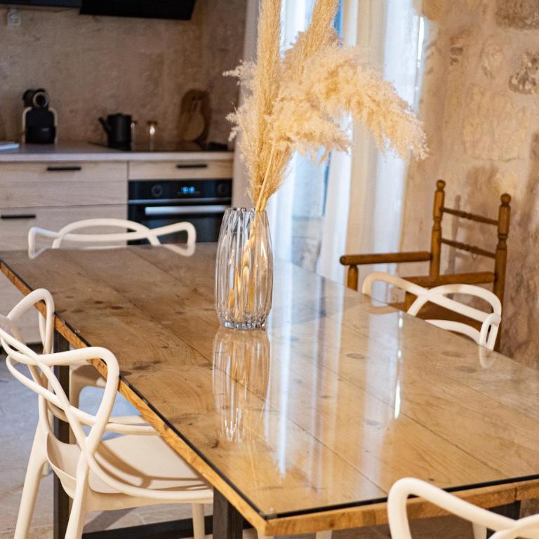Pamp’Arles - Two-Bedroom Apartment - 15