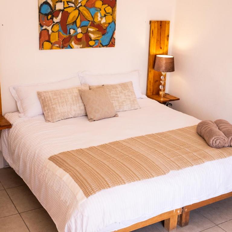 Spacious artsy home with fast WiFi - Villa - 23