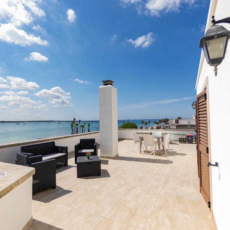 Appartamenti vista Mare - One-Bedroom Apartment with Terrace and Sea view - 3