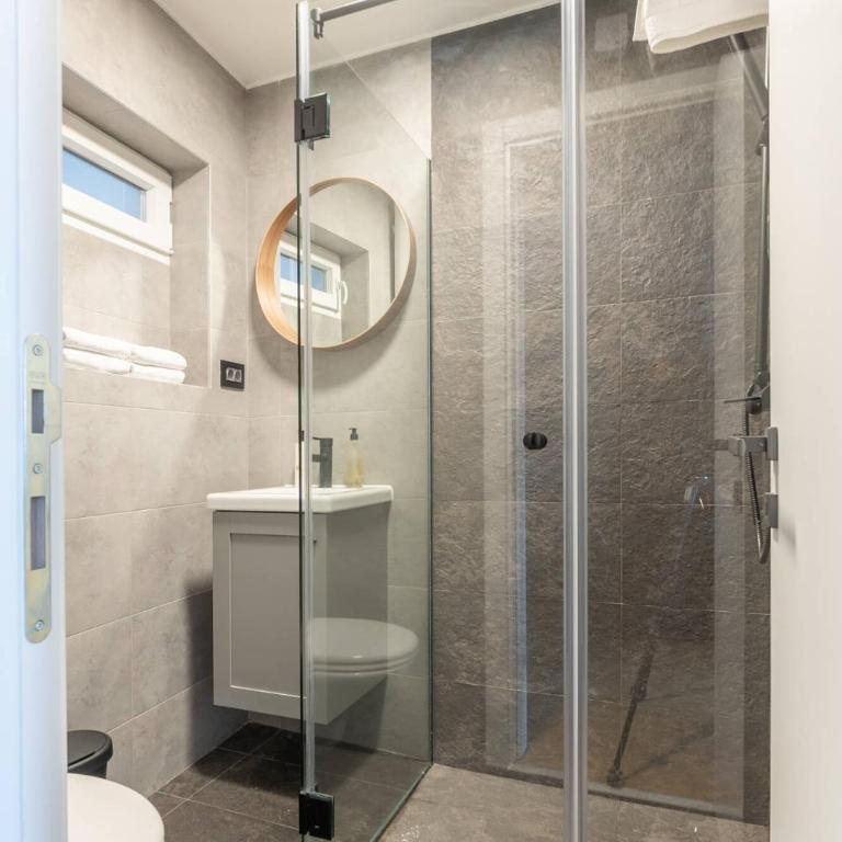 HostGost Selected Suites – Parliament - Apartman sa 2 Spavaće Sobe - 19