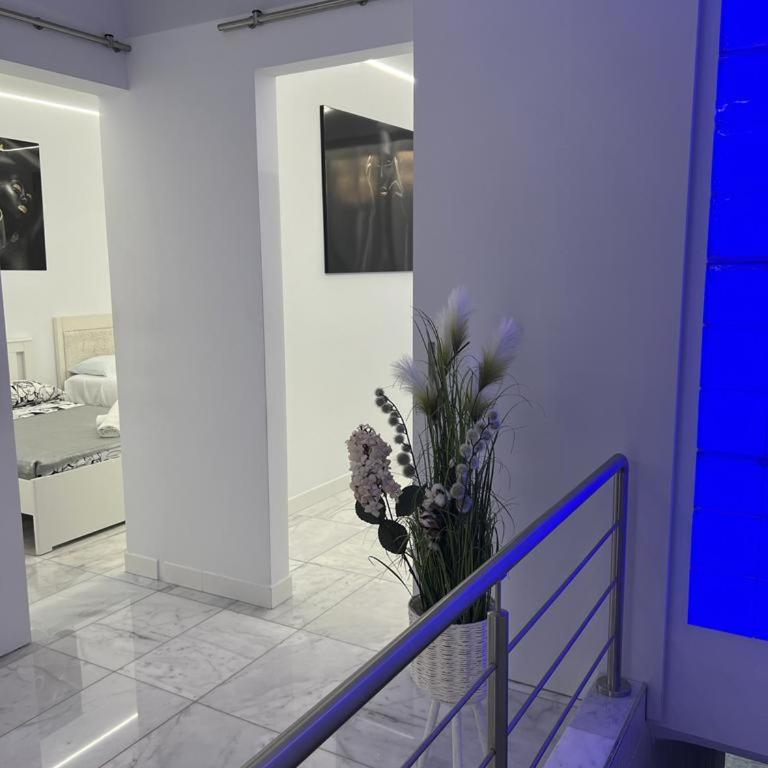 DeLuxe House Valencia - Two-Bedroom Townhouse - 16