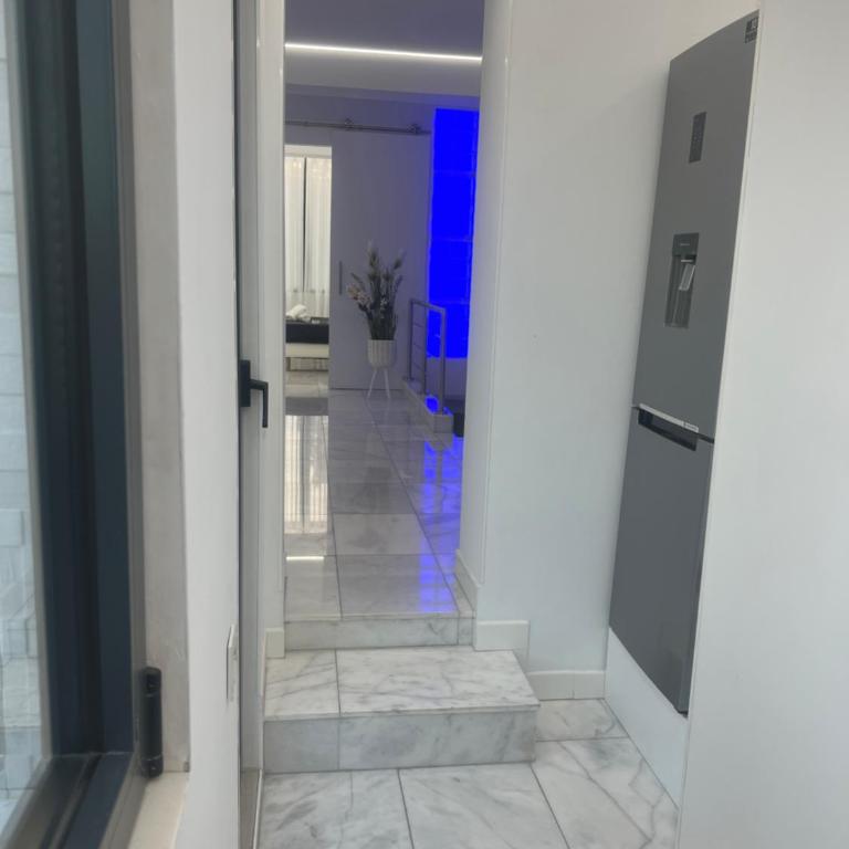 DeLuxe House Valencia - Two-Bedroom Townhouse - 35