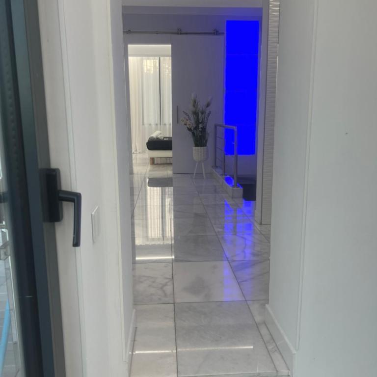 DeLuxe House Valencia - Two-Bedroom Townhouse - 24