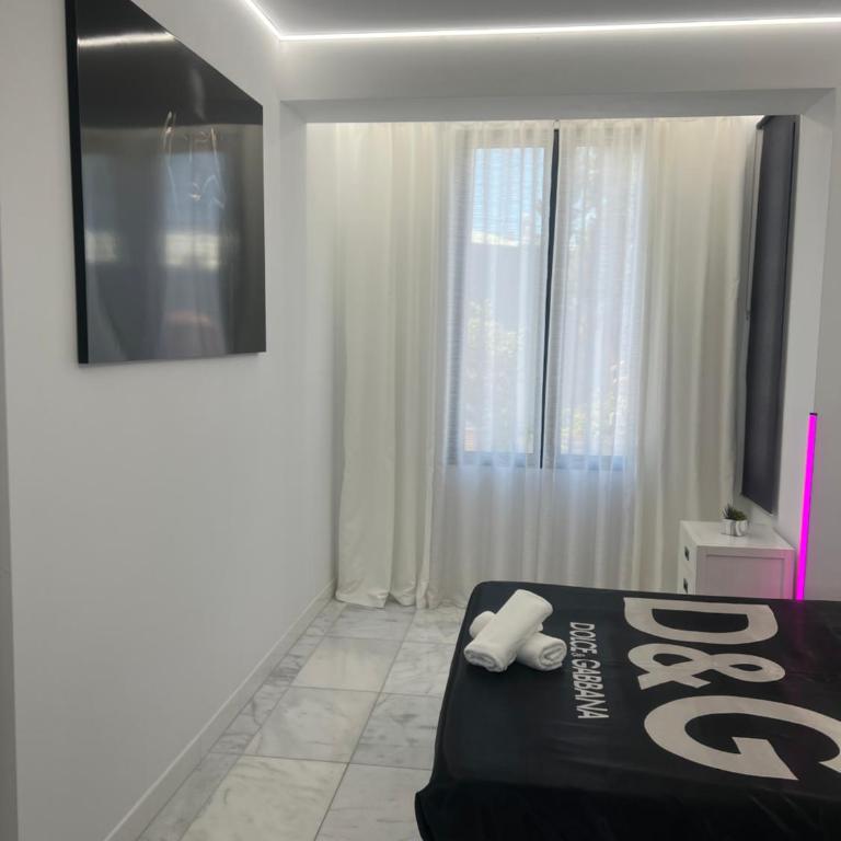 DeLuxe House Valencia - Two-Bedroom Townhouse - 25
