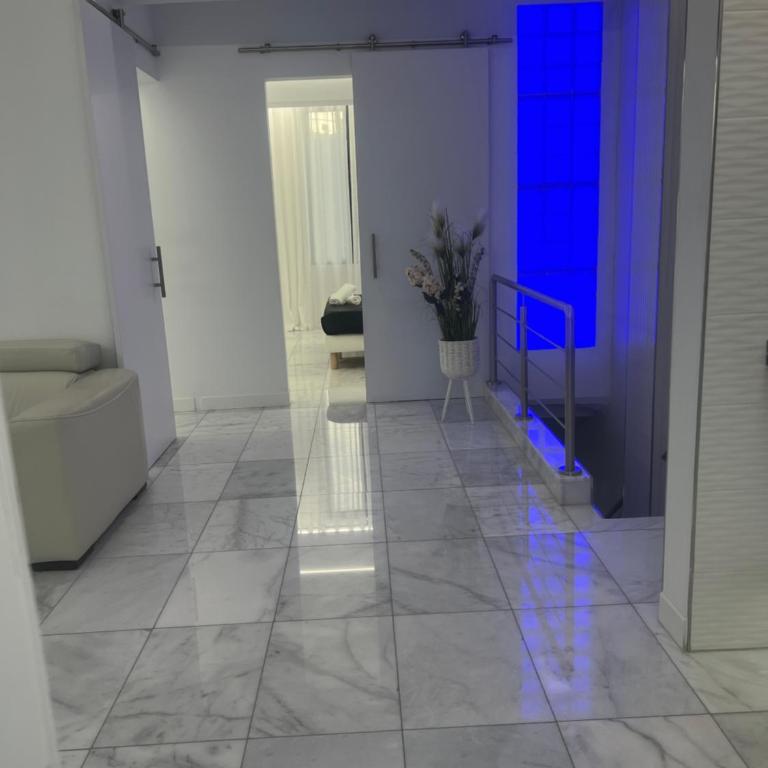 DeLuxe House Valencia - Two-Bedroom Townhouse - 85