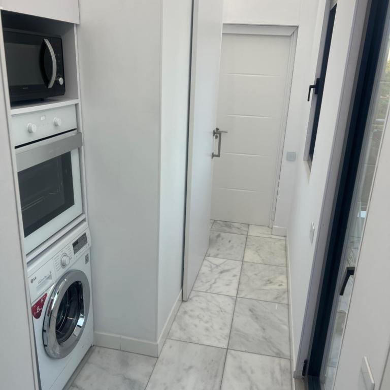 DeLuxe House Valencia - Two-Bedroom Townhouse - 31