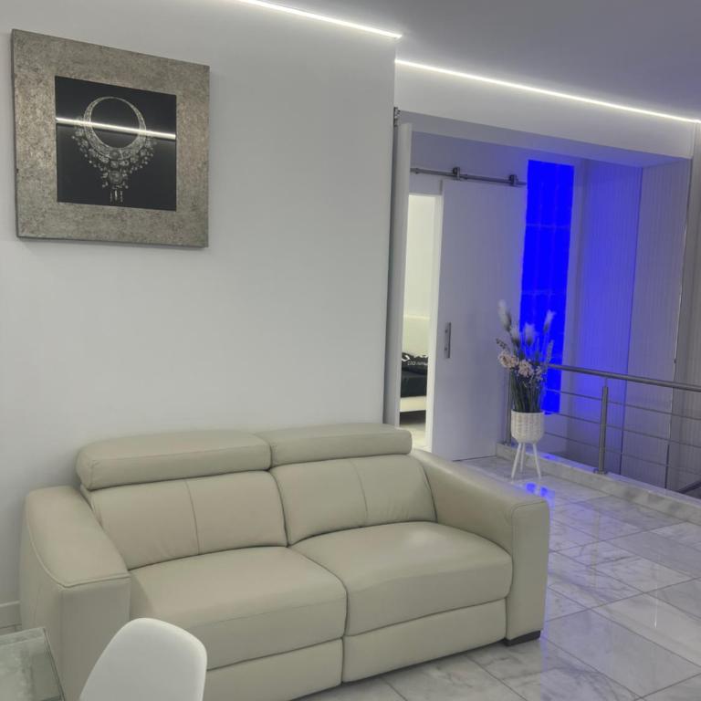 DeLuxe House Valencia - Two-Bedroom Townhouse - 49