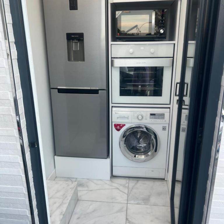 DeLuxe House Valencia - Two-Bedroom Townhouse - 88