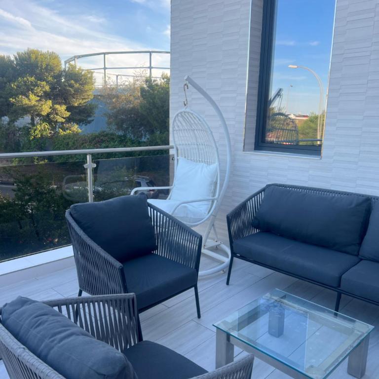 DeLuxe House Valencia - Two-Bedroom Townhouse - 51