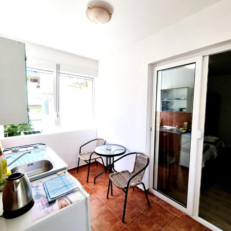 Apartmani Hortenzija - Apartman sa Pogledom na Vrt - 1