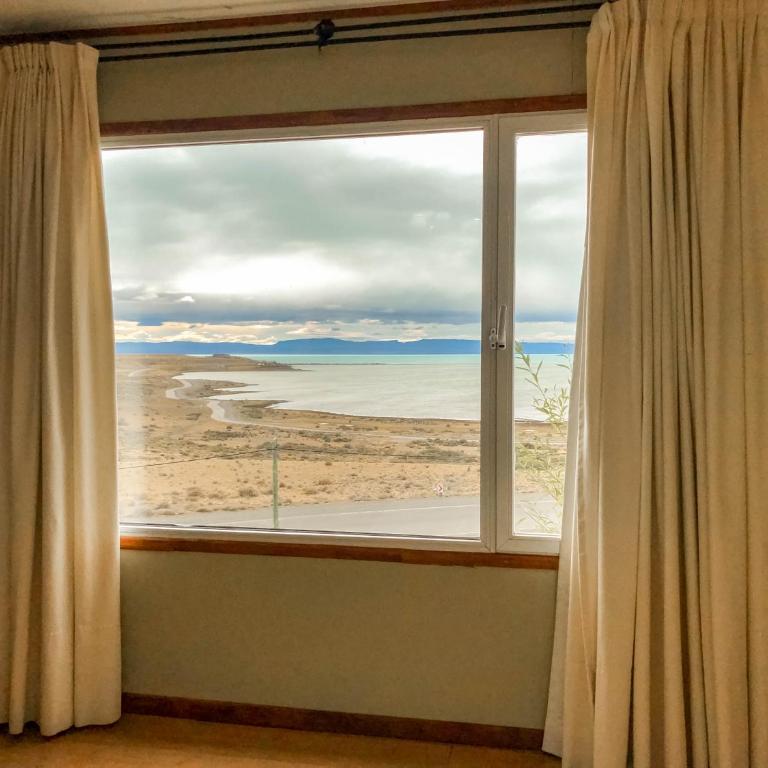 Hosteria La Estepa - Habitación Premium con vistas al lago - 8
