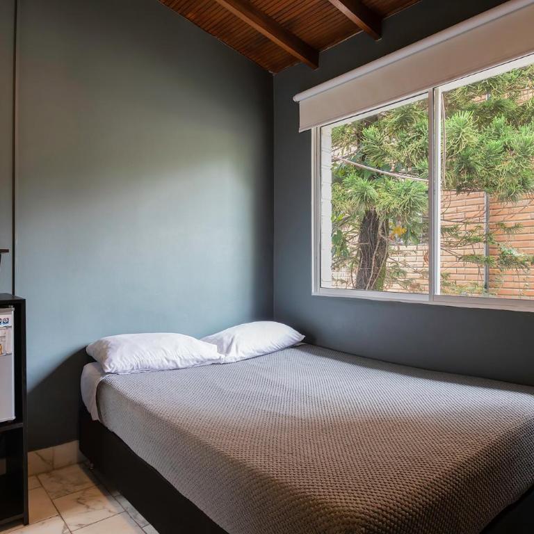 Living Hotel - Triple Room with Bath - 2