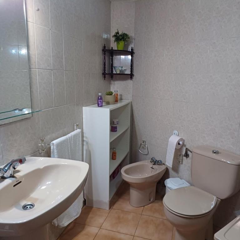 Apartamento Penedo, camino portugus-CON PLAZA DE GARAJE GRATIS - Apartamento de 3 dormitorios - 4