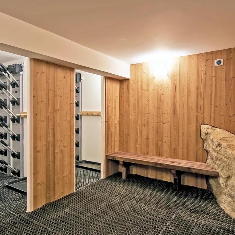 Chalet familial 12 pers avec jacuzzi et ski-in/ski-out - FR-1-613B-40 - Appartement - 10