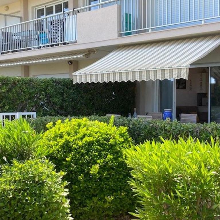 T2 Climatisé Proche Plage avec Parking - Le Lavandou - FR-1-308-181 - Apartment - 2