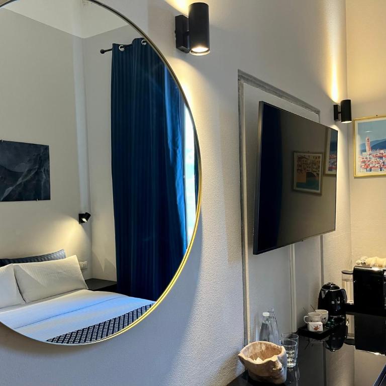 Arno Boutique - Camera Matrimoniale con Bagno Privato - 2