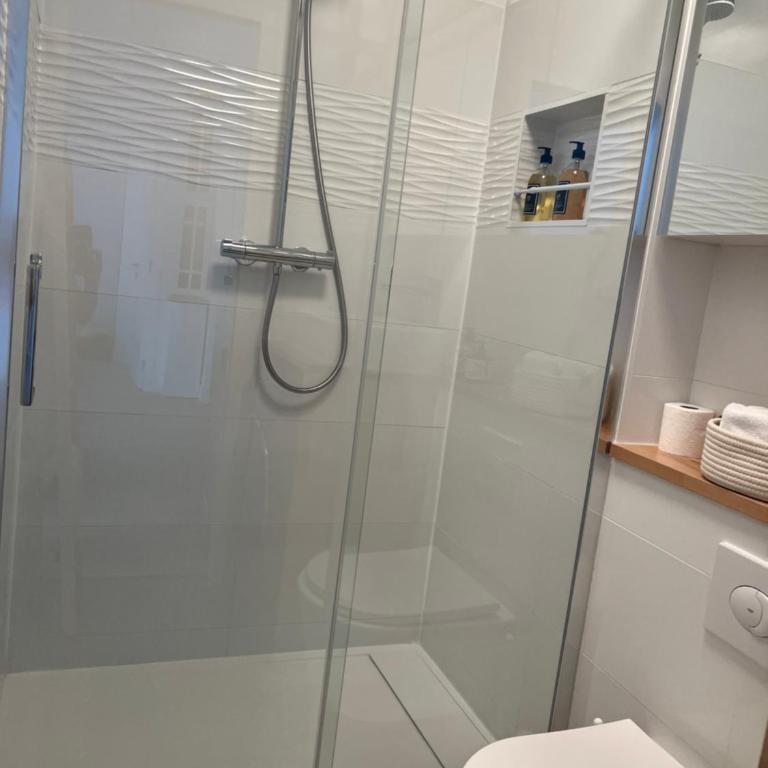 MyNestParis 2-BR in Center , Air Conditioner , Elevator, Free Parking - Appartamento con 2 Camere da Letto - 55