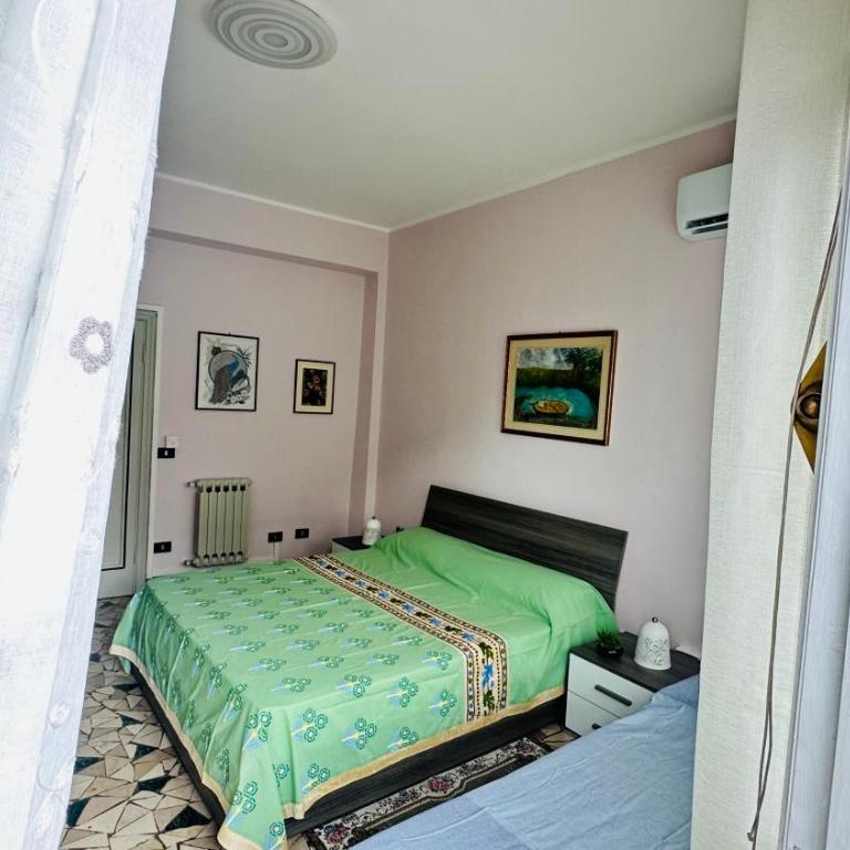 B&B PEACE 2 - Camera Matrimoniale con Bagno in Comune - 19