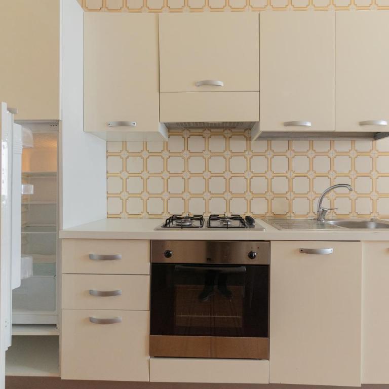 Appartamenti vista Mare - Three-Bedroom Apartment with balcony and sea view - 18